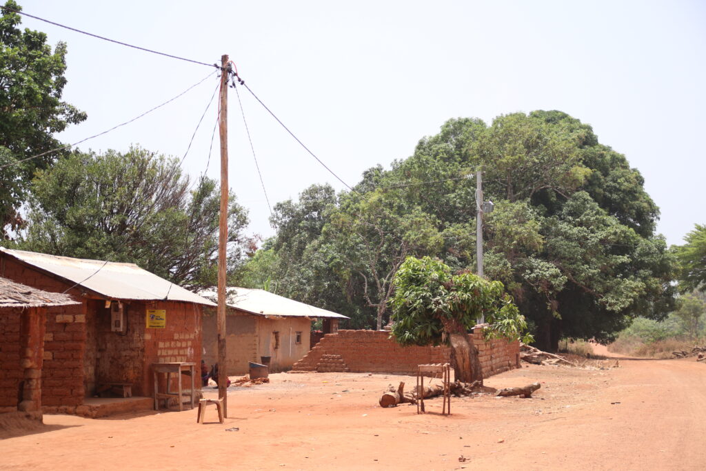 Intersection MT-BT village de Boninting